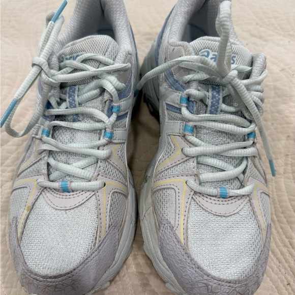 ASICS Women's Gray Running Shoes - Picture 5 of 9